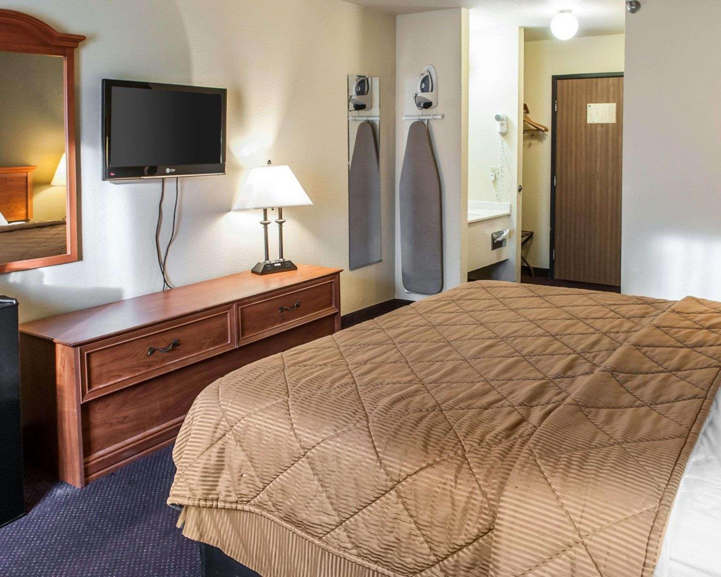 Rodeway Inn Espanola Dış mekan fotoğraf